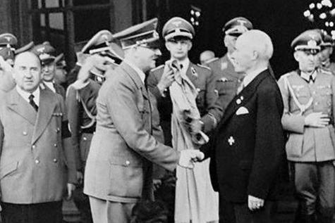 Résultat de recherche d'images pour "Krupp et Thyssen avec Hitler Images"